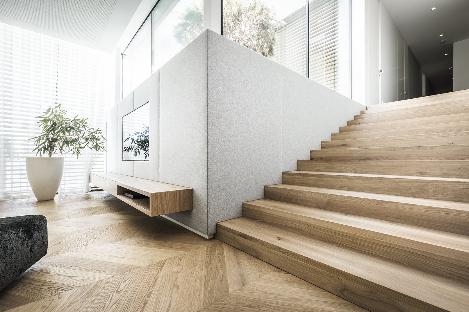 TRAPA Treppenprofil Eiche naturell gebürstet Lugano - Privathaus, AT